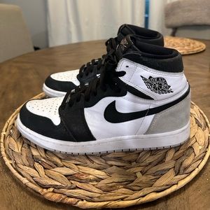 2022 Nike Air Jordan 1 Retro High OG 'Stage
Haze'